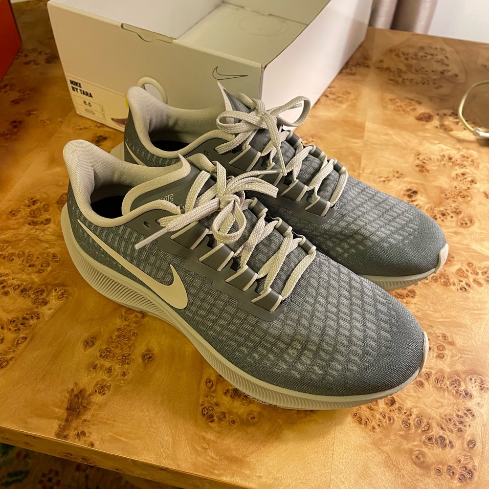 Nike by Tara Air Zoom Pegasus Womens 8.5 NEW WITH BOX
